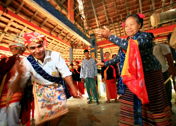 Festival_teluk_jailolo_2012