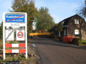 article-2276585-1779C234000005DC-490_632x467